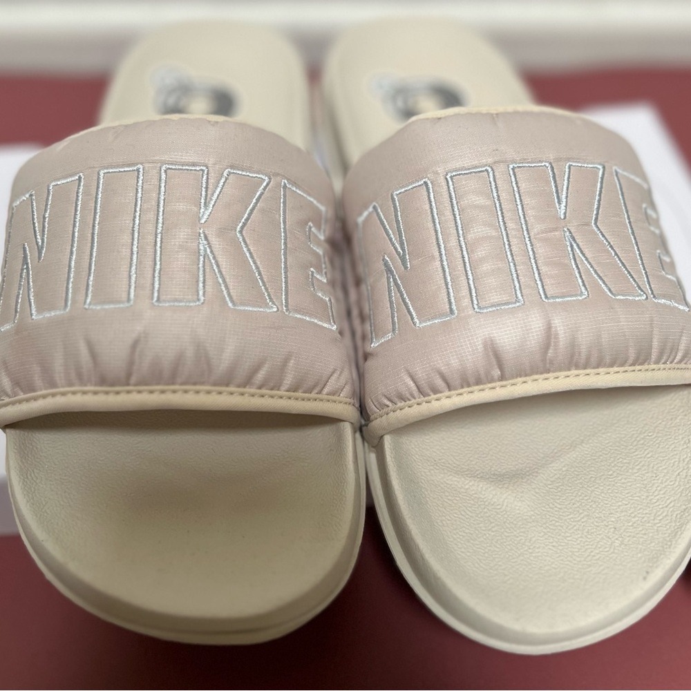 Nike Women’s Offcourt Slides